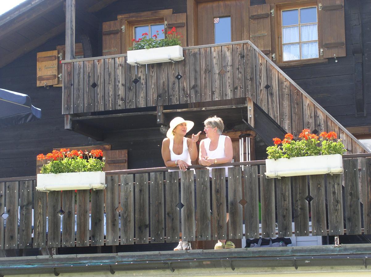 Gruppenhaus Im Walliser Alpstyle Rosswald Εξωτερικό φωτογραφία